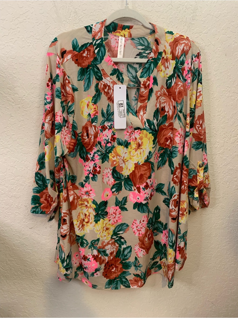 Dear Scarlett Floral V-Neck Tunic Top in Beige with Pink & Red Blooms